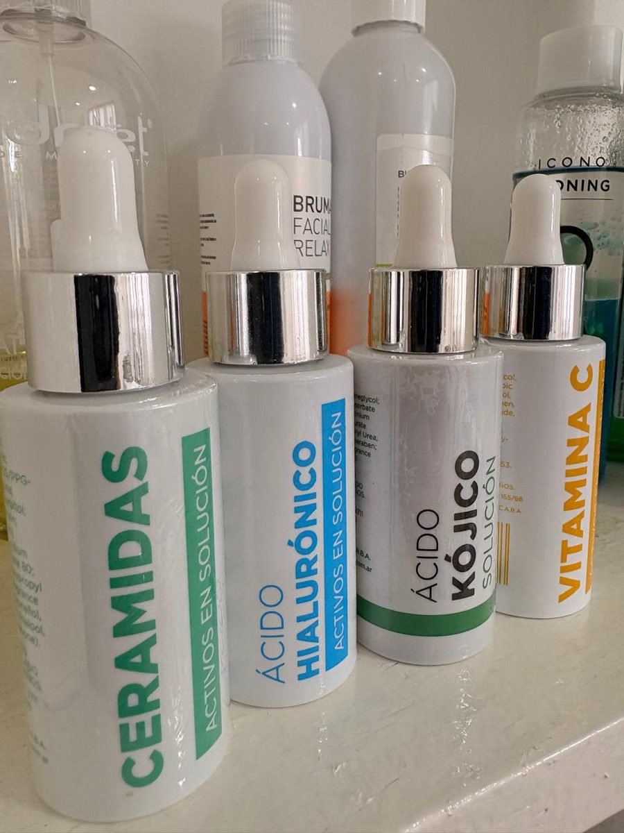 Activos profesionales: ceramidas, ácido hialurónico, ácido kójico y vitamina C
